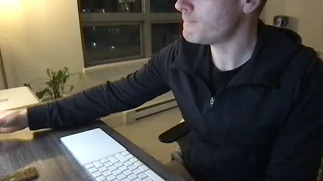 Snapshot of Gingerbushguy chatting on 12-02-24, 07:09 Gingerbushguy online show from 12-02-24, 07:09