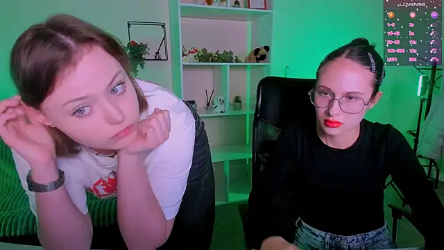 nikole kitt online show from 10-05-25, 06:53