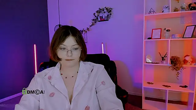 nikole kitt online show from 04-22-26, 07:09