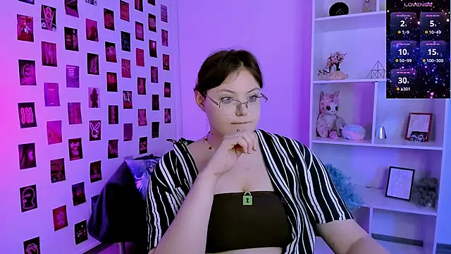 Snapshot of nikole_kitt chatting on 07-02-26, 03:23 nikole kitt online show from 07-02-26, 03:23