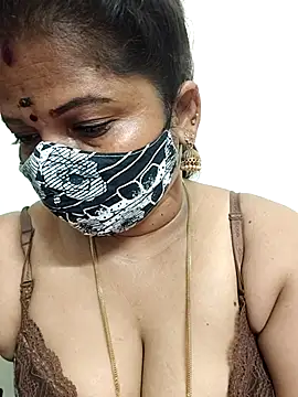 gaurika18 online show from 05-13-26, 11:23