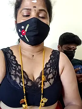 Snapshot of gaurika18 chatting on 06-06-26, 05:34 gaurika18 online show from 06-06-26, 05:34