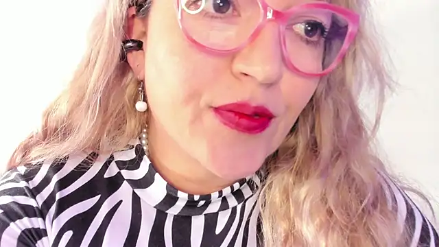 Naty Mature  online show from 11-06-25, 12:09