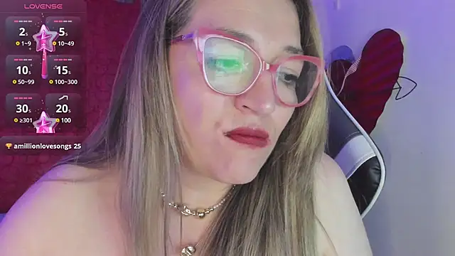 Snapshot of Naty_Mature_ chatting on 03-09-25, 03:22 Naty Mature online show from 03-09-25, 03:22