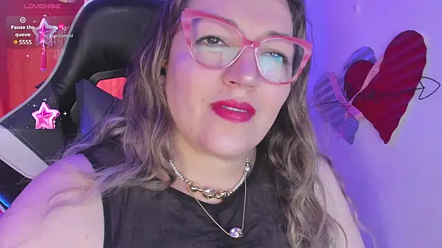 Snapshot of Naty_Mature_ chatting on 03-07-25, 10:10 Naty Mature online show from 03-07-25, 10:10