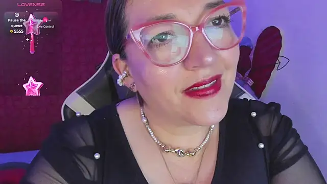 Snapshot of Naty_Mature_ chatting on 03-17-25, 12:53 Naty Mature online show from 03-17-25, 12:53