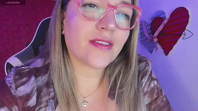 Snapshot of Naty_Mature_ chatting on 03-02-25, 09:32 Naty Mature online show from 03-02-25, 09:32