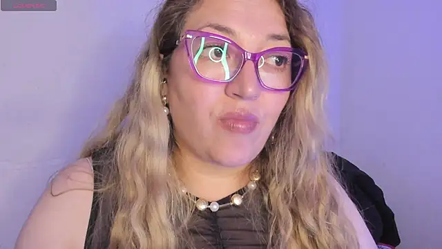 Naty Mature  online show from 04-30-26, 08:57