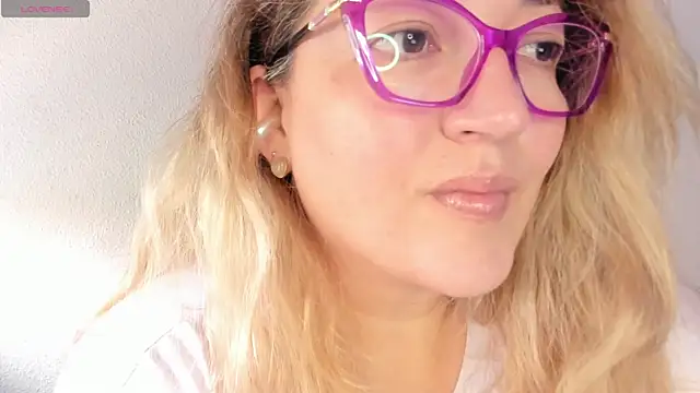 Naty Mature  online show from 05-10-26, 05:37