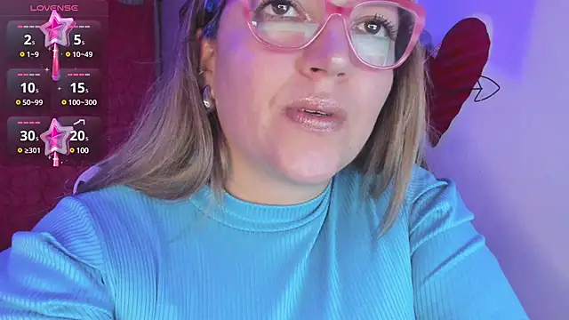 Snapshot of Naty_Mature_ chatting on 03-01-25, 01:43 Naty Mature online show from 03-01-25, 01:43