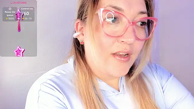 Naty Mature  online show from 04-12-26, 05:27