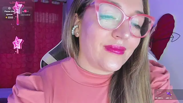 Snapshot of Naty_Mature_ chatting on 03-09-25, 11:14 Naty Mature online show from 03-09-25, 11:14