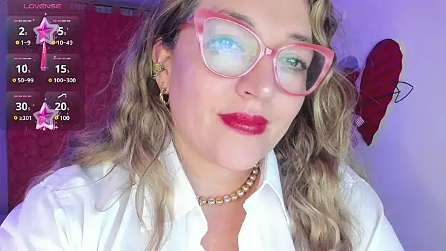 Snapshot of Naty_Mature_ chatting on 03-15-25, 03:07 Naty Mature online show from 03-15-25, 03:07