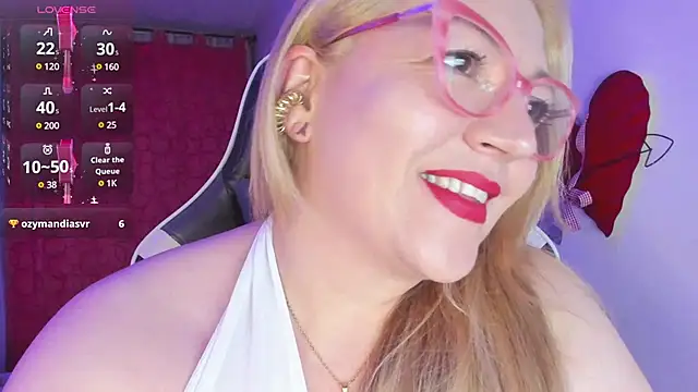 Snapshot of Naty_Mature_ chatting on 03-23-25, 12:15 Naty Mature online show from 03-23-25, 12:15