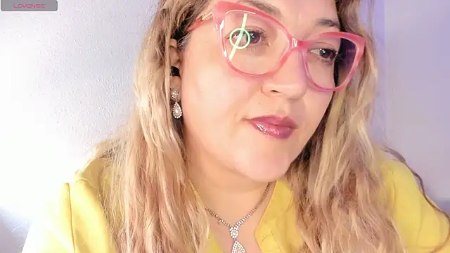 Naty Mature  online show from 04-07-26, 04:42