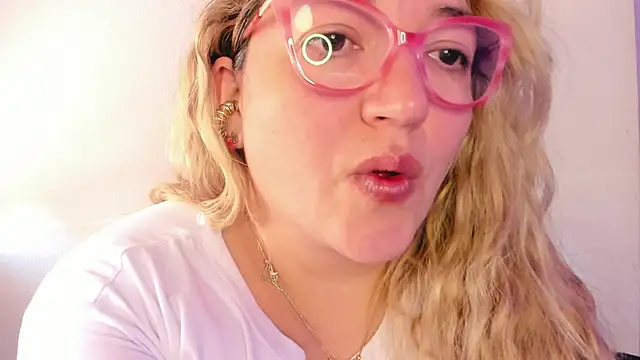 Naty Mature  online show from 11-30-25, 03:46