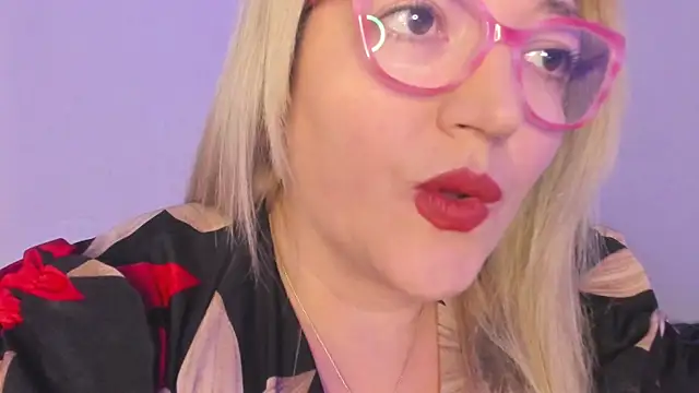 Naty Mature  online show from 11-17-25, 05:06