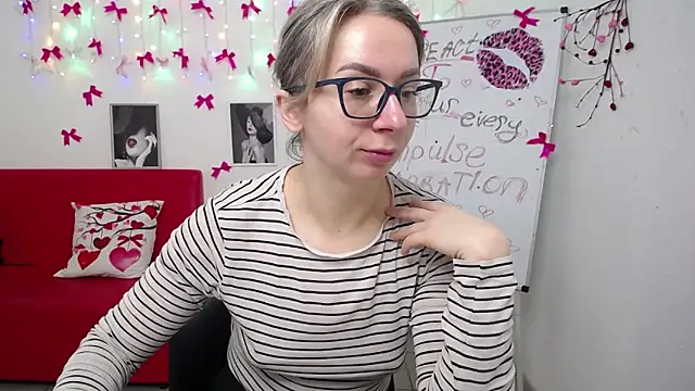 VasilisaSii online show from 03-06-26, 06:19