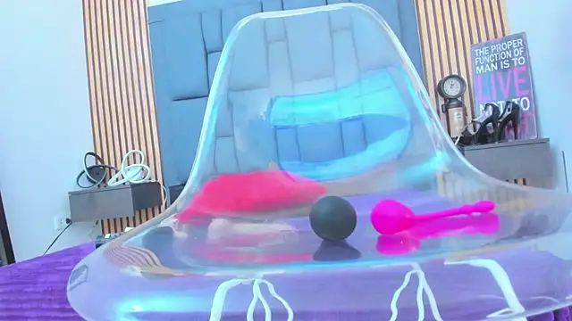 Snapshot of candela_collinss chatting on 12-21-24, 06:22 candela collinss online show from 12-21-24, 06:22