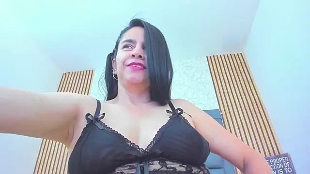 Snapshot of candela_collinss chatting on 01-14-25, 01:28 candela collinss online show from 01-14-25, 01:28