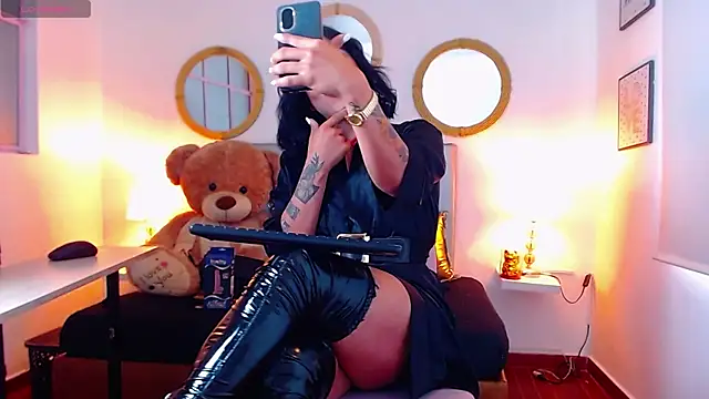 zoe hecate sexx online show from 10-11-25, 05:14