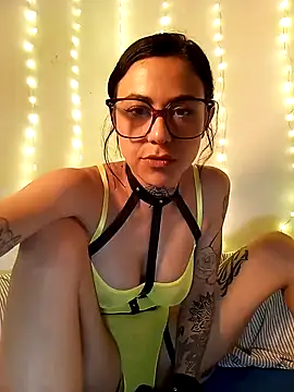 Snapshot of Happygio chatting on 01-13-25, 08:37 Happygio online show from 01-13-25, 08:37