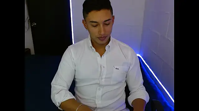 Snapshot of Davixx258 chatting on 02-26-25, 09:09 Davixx258 online show from 02-26-25, 09:09