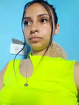 Snapshot of emma_ambar chatting on 02-02-25, 07:46 emma ambar online show from 02-02-25, 07:46