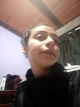 Snapshot of emma_ambar chatting on 03-07-25, 10:10 emma ambar online show from 03-07-25, 10:10