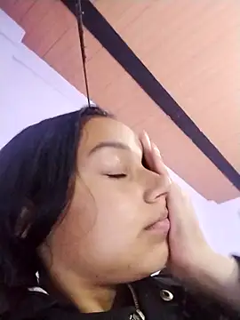 Snapshot of emma_ambar chatting on 03-20-25, 01:35 emma ambar online show from 03-20-25, 01:35