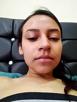 Snapshot of emma_ambar chatting on 09-11-25, 04:29 emma ambar online show from 09-11-25, 04:29