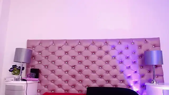 Snapshot of Angie99_gh chatting on 02-25-25, 04:14 Angie99 gh online show from 02-25-25, 04:14