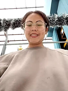 lara moon25 online show from 01-05-25, 08:21