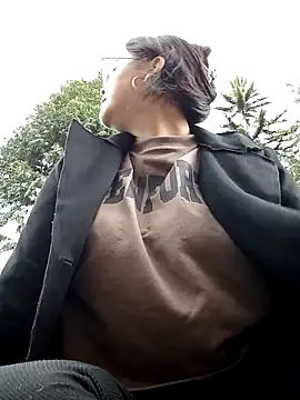 lara moon25 online show from 01-29-25, 07:32