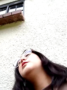 lara moon25 online show from 01-30-25, 09:47