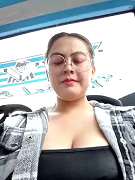 lara moon25 online show from 09-28-25, 07:10