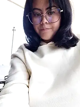 lara moon25 online show from 11-04-25, 08:12