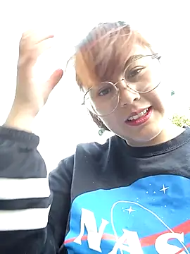 lara moon25 online show from 09-10-25, 08:41