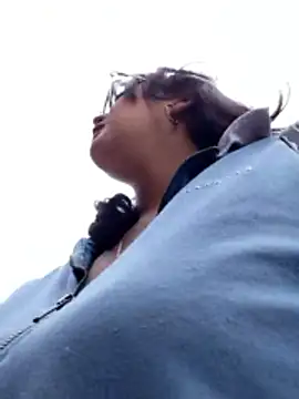 lara moon25 online show from 01-15-26, 06:22