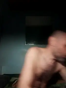 Andrzej-M online show from 04-06-26, 02:18