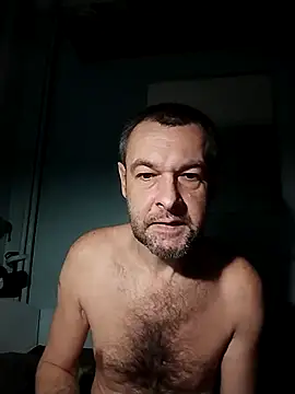 Andrzej-M online show from 11-30-25, 05:52