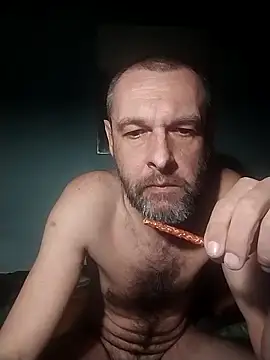 Andrzej-M online show from 04-10-26, 08:27