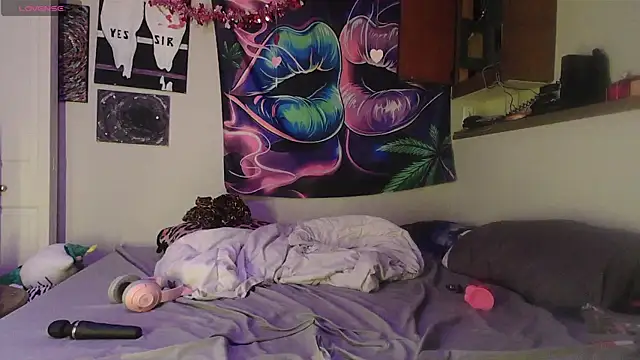 Snapshot of NovaLove2002 chatting on 02-24-26, 01:06 NovaLove2002 online show from 02-24-26, 01:06