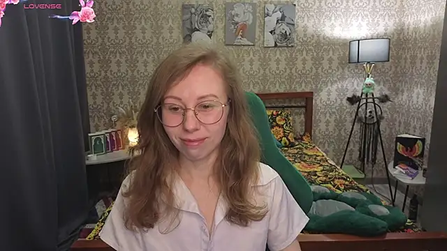 Lill Mary online show from 03-11-26, 01:54