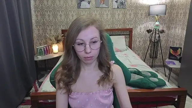 Lill Mary online show from 03-31-26, 04:36