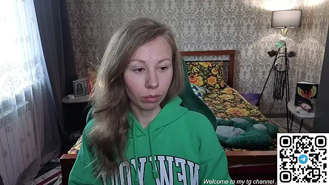 Lill Mary online show from 05-17-26, 03:50