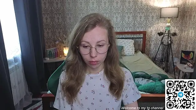 Lill Mary online show from 04-28-26, 01:48