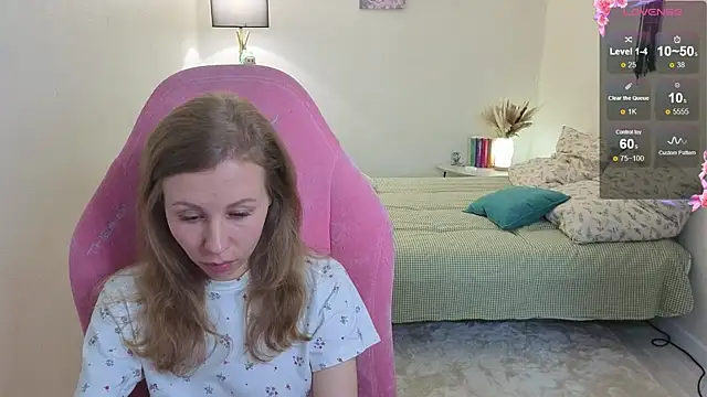 Lill Mary online show from 10-22-25, 06:13