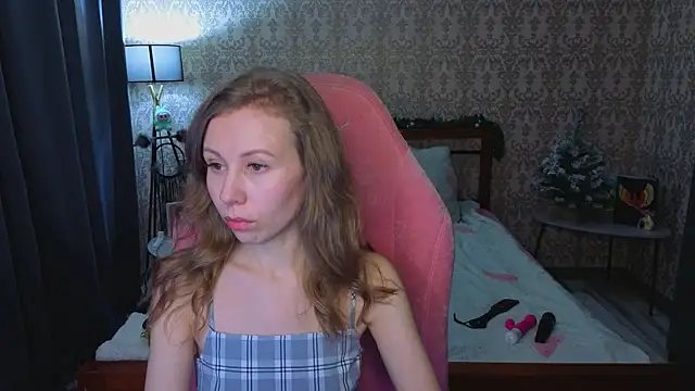 Lill Mary online show from 12-16-25, 03:00