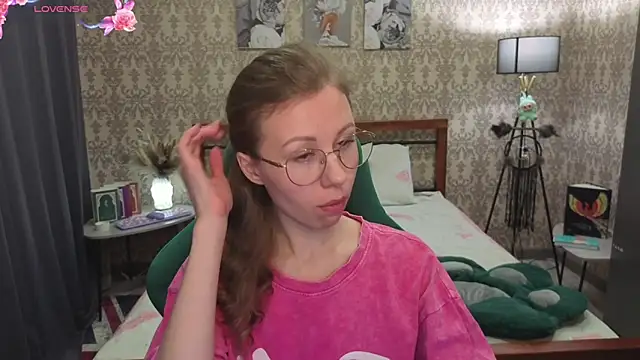 Lill Mary online show from 02-15-26, 03:18